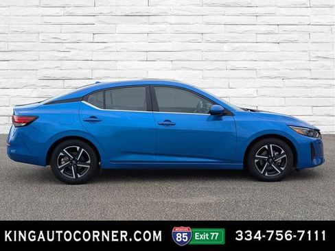 Used 2024 Nissan Sentra SV image 4