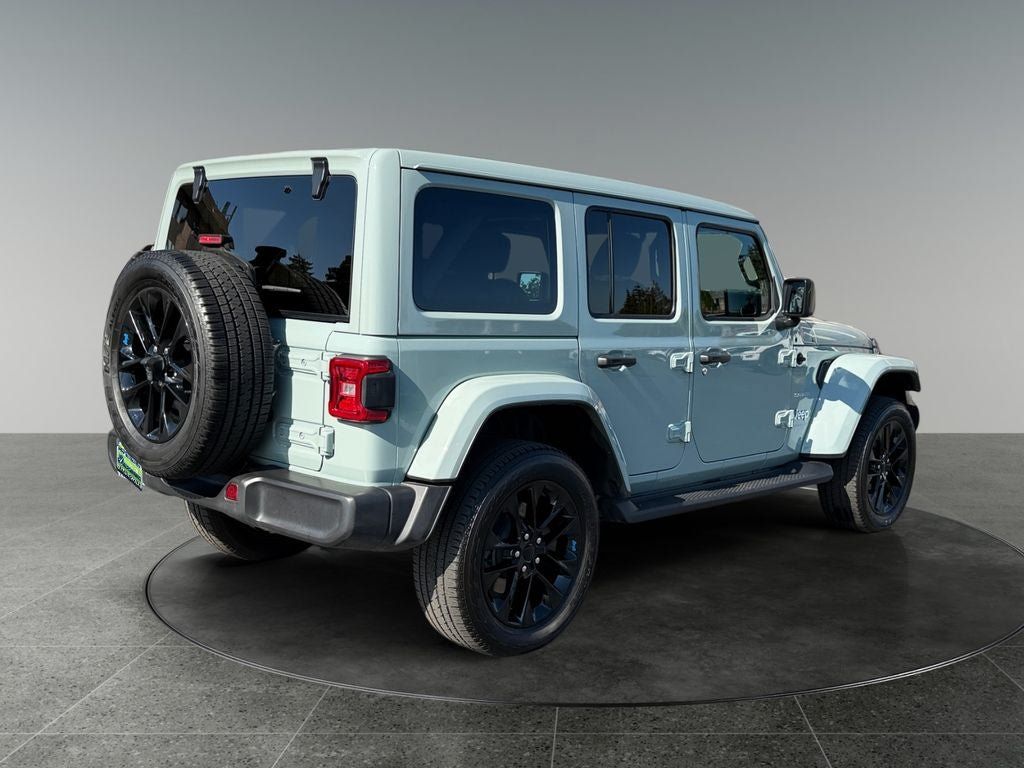 Used 2023 Jeep Wrangler Unlimited Sahara AWD/4WD image 9