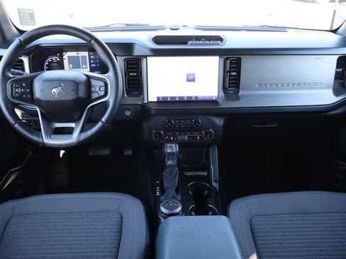 Used 2022 Ford Bronco Outer Banks image 18