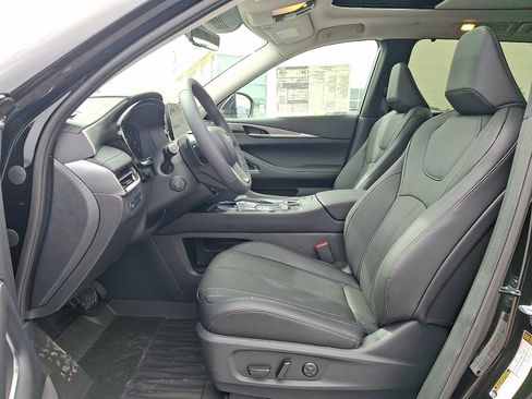 New 2026 INFINITI QX60 Luxe w/ Cargo Package image 9