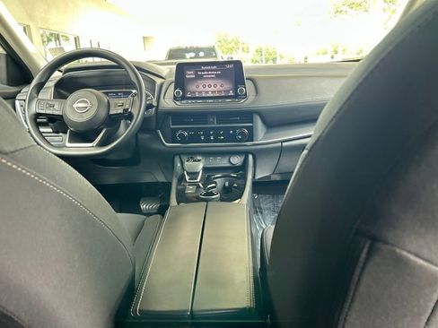 Used 2024 Nissan Rogue S AWD/4WD image 28