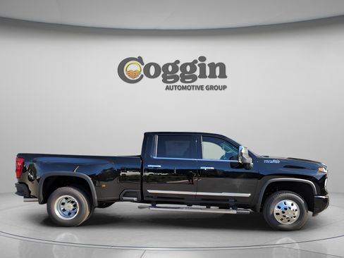 New 2026 Chevrolet Silverado 3500 High Country w/ High Country Premium Package image 4