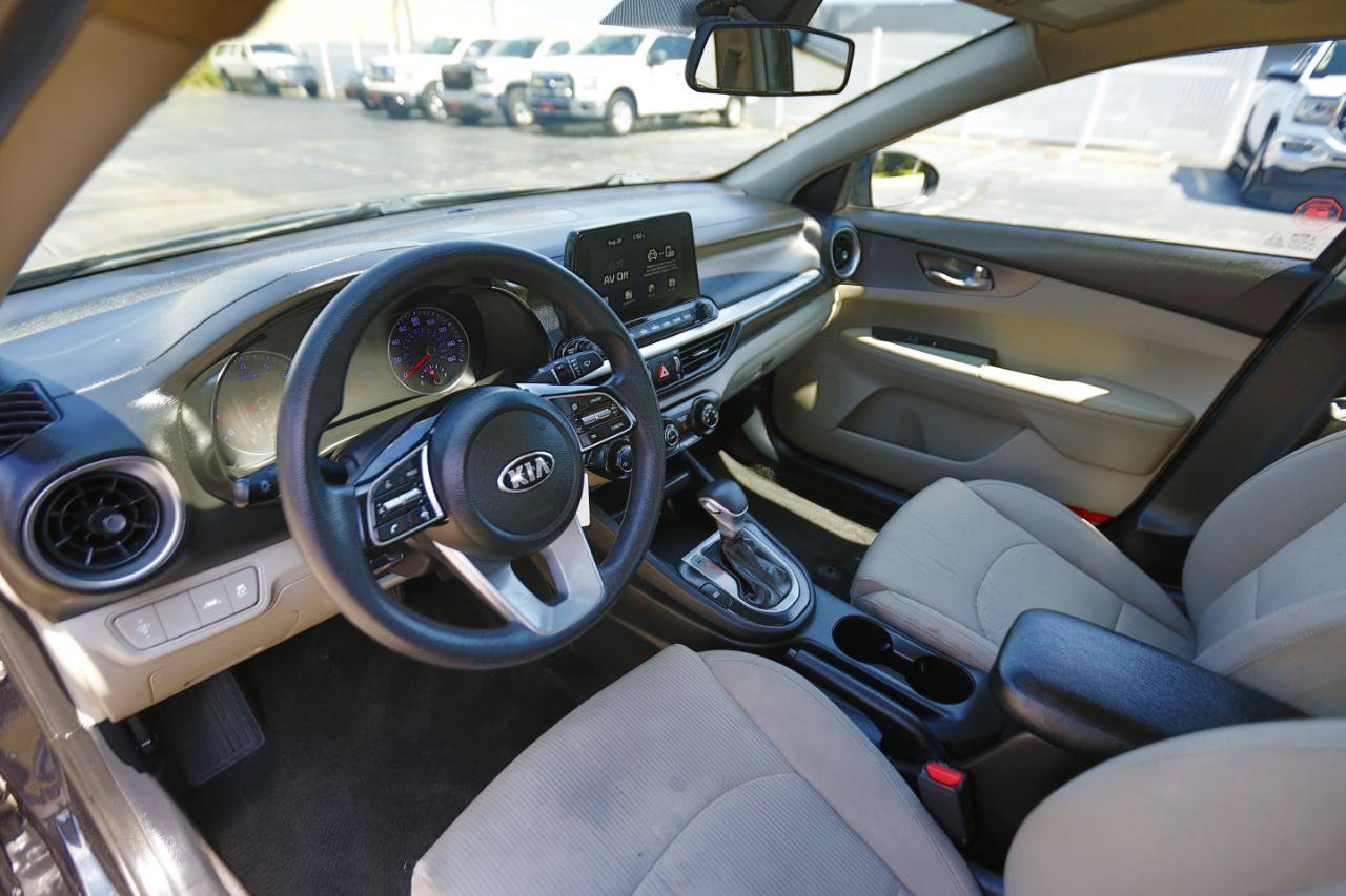 Used 2020 Kia Forte LXS FWD image 4