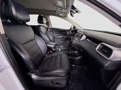 Used 2016 Kia Sorento SX image 29