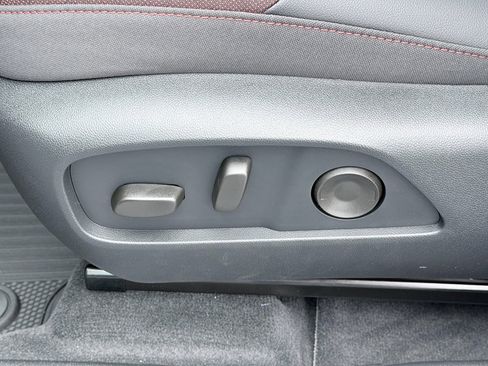 New 2026 Chevrolet Equinox RS w/ Convenience Package III FWD image 25