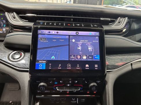 New 2024 Jeep Grand Cherokee Trailhawk w/ Advanced Protech Group II image 21