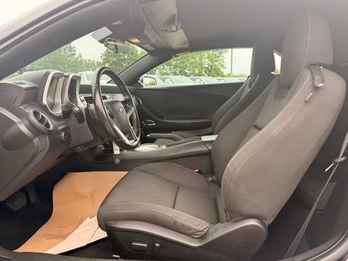 Used 2015 Chevrolet Camaro LT RWD image 8