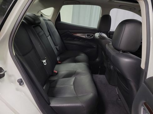 Used 2016 INFINITI Q70 3.7 AWD/4WD image 27