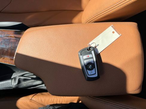 Used 2019 BMW 330i xDrive 330i xDrive w/ Convenience Package image 41