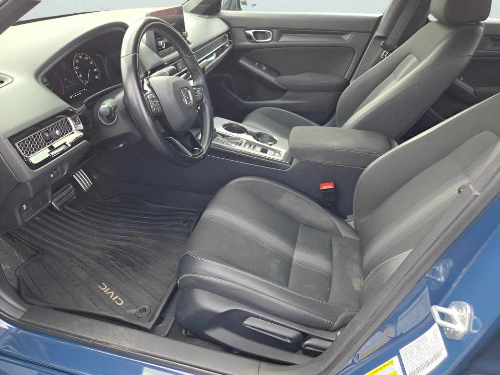 Used 2025 Honda Civic Sport image 26