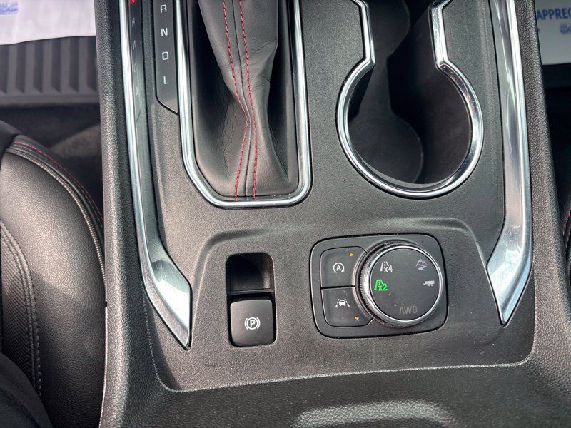 Used 2023 Chevrolet Traverse RS AWD/4WD image 44