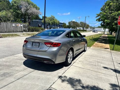 Used 2015 Chrysler 200 Limited FWD image 7