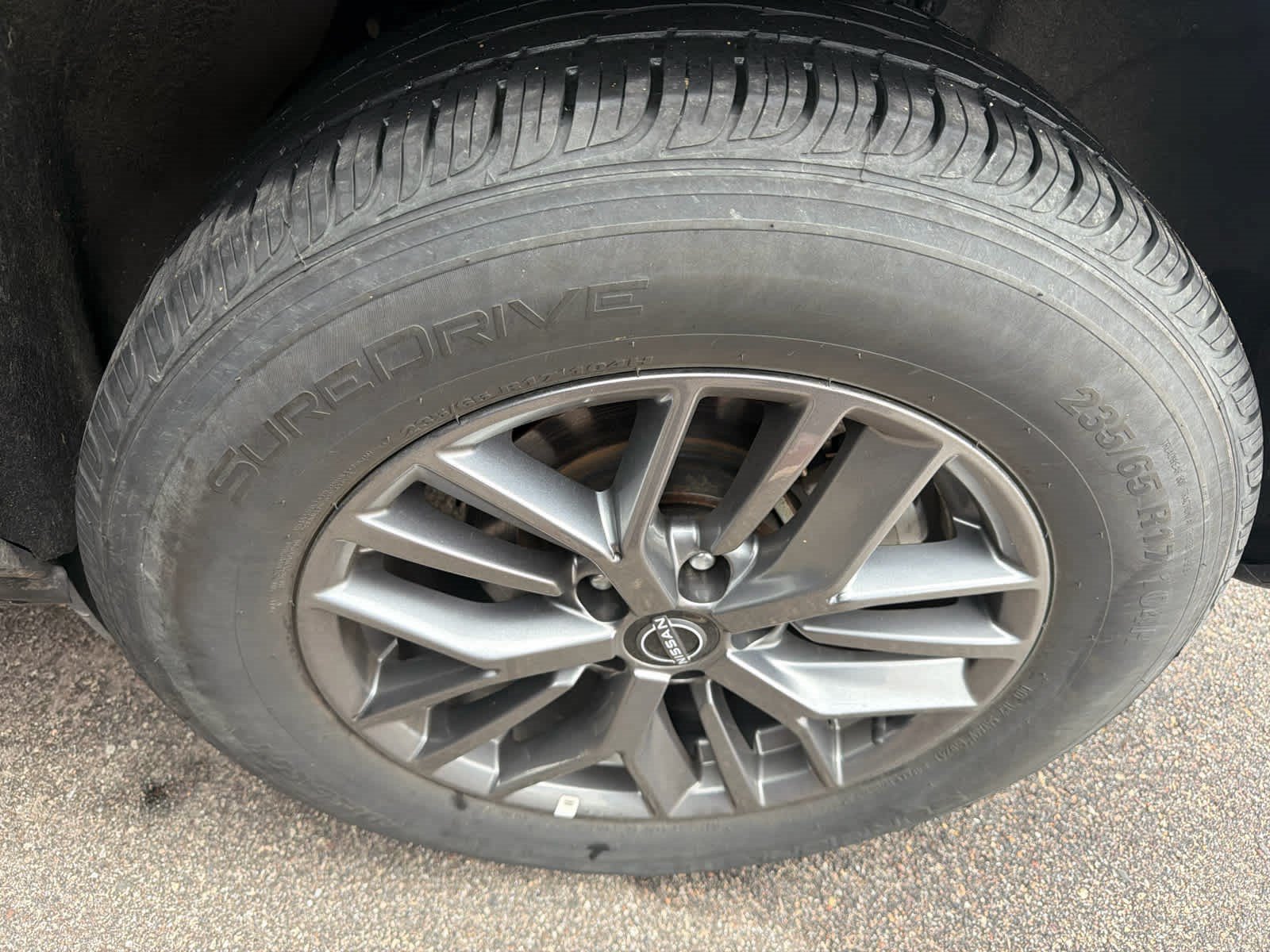 Used 2024 Nissan Rogue S AWD/4WD image 9