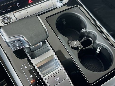 New 2026 Audi Q8 Premium Plus image 7