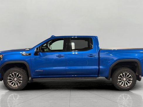 Used 2022 GMC Sierra 1500 AT4 w/ AT4 Premium Package AWD/4WD image 4