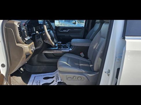 Used 2024 Chevrolet Silverado 1500 LTZ image 13