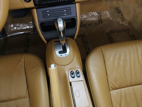Used 2003 Porsche 911 Cabriolet image 27