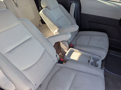 Used 2008 MAZDA MAZDA5 Sport image 13