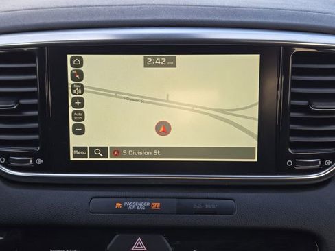 Used 2022 Kia Sportage EX w/ EX Technology Package image 17