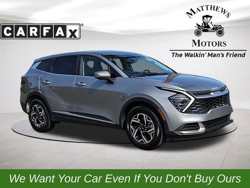 Used 2024 Kia Sportage LX FWD image 1