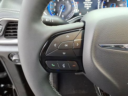 New 2026 Chrysler Pacifica Limited image 21