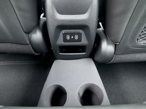 Used 2026 Hyundai Venue SEL FWD image 19