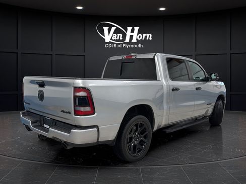 Used 2024 RAM 1500 Laramie AWD/4WD image 7