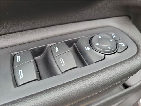 Used 2023 GMC Terrain SLE w/ Driver Convenience Package FWD image 20