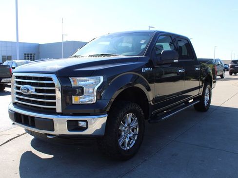 Used 2015 Ford F150 XLT w/ Equipment Group 301A Mid AWD/4WD image 3