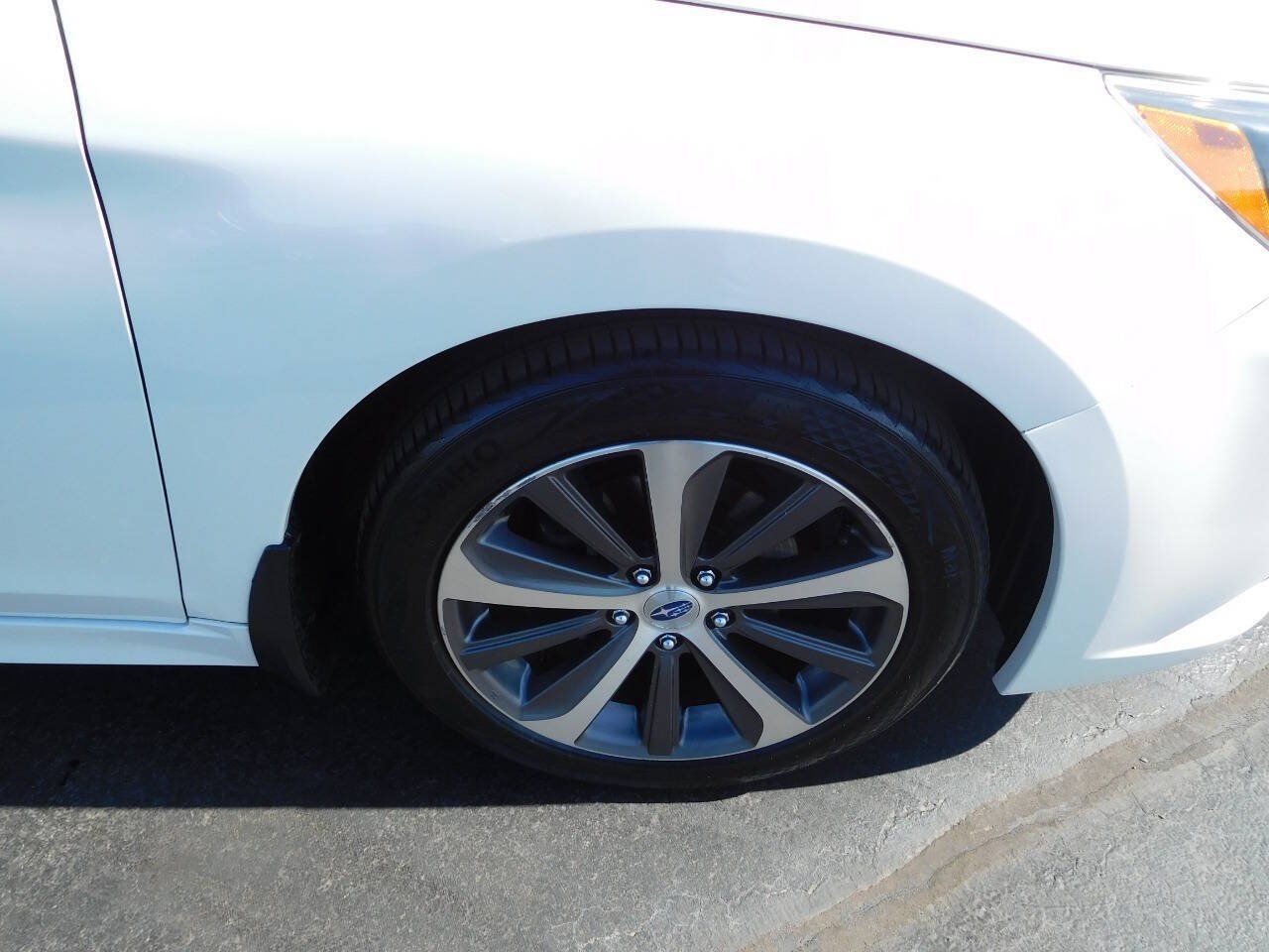 Used 2017 Subaru Legacy 2.5i Limited AWD/4WD image 7
