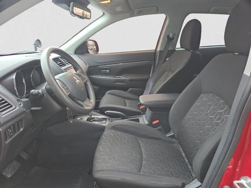 Used 2024 Mitsubishi Outlander Sport image 9