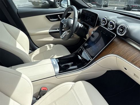 Certified 2022 Mercedes-Benz C 300 4MATIC Sedan image 27