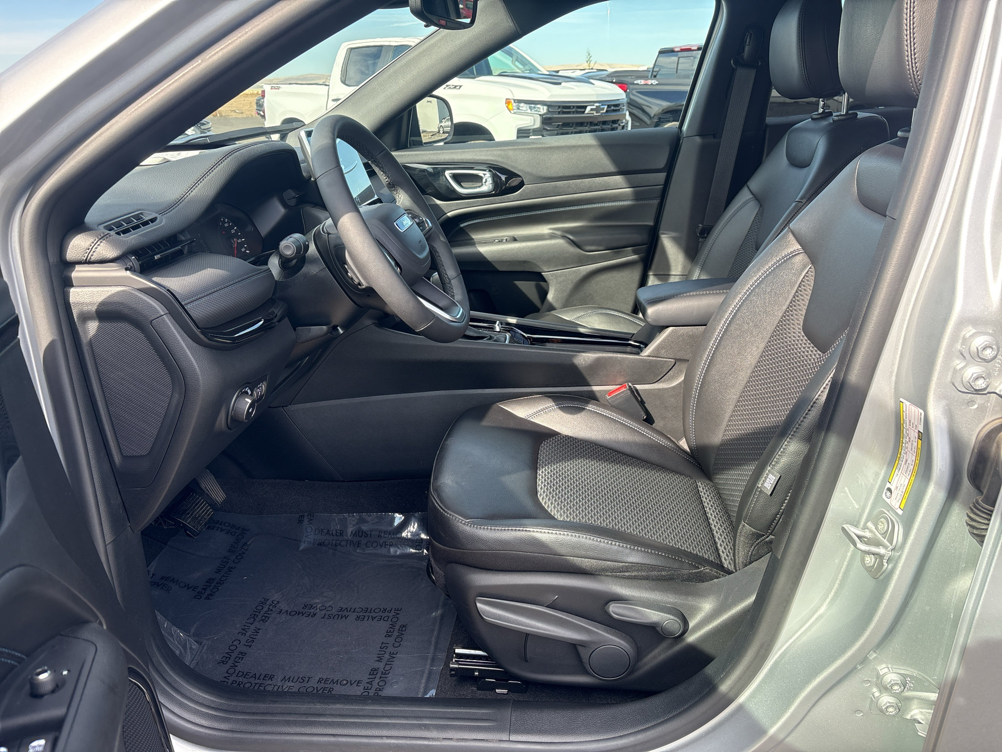 Used 2026 Jeep Compass Latitude AWD/4WD image 12