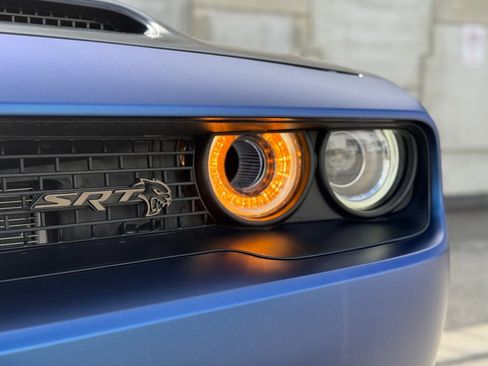 Used 2023 Dodge Challenger SRT Hellcat w/ Harmon/Kardon Sound Group image 9