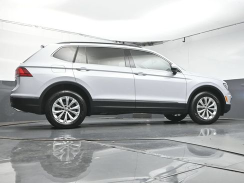 Used 2018 Volkswagen Tiguan SE FWD image 40