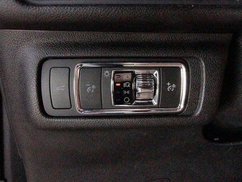 Used 2022 Lincoln Corsair Reserve w/ Equipment Group 201A image 13