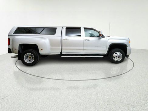 Used 2019 GMC Sierra 3500 Denali AWD/4WD image 7
