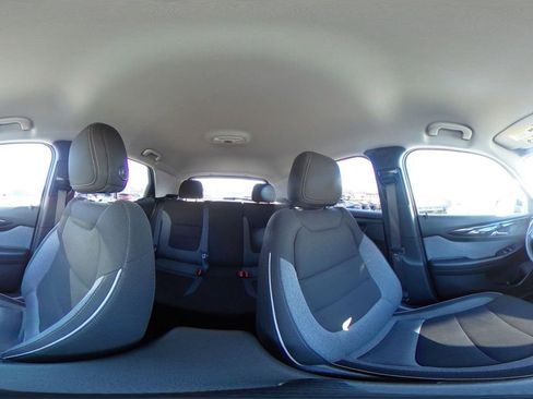 Used 2025 Chevrolet TrailBlazer LT image 42