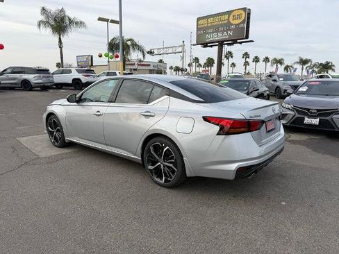 New 2025 Nissan Altima 2.5 SR image 4