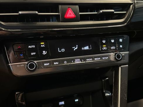 Used 2025 Kia Seltos S AWD/4WD image 15