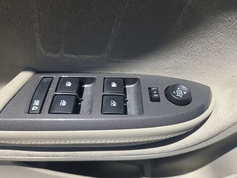 Used 2014 Chevrolet Volt Premium w/ Premium Trim Package FWD image 17