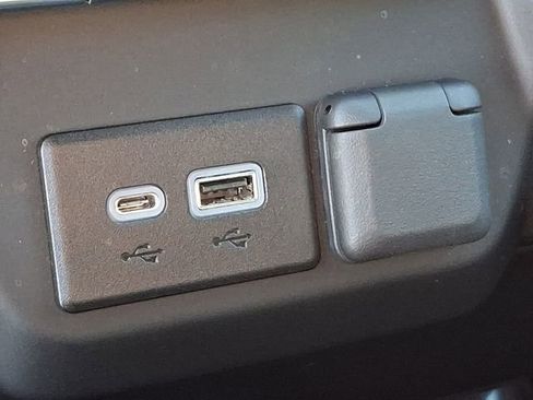 Used 2022 Chevrolet Silverado 1500 Custom Trail Boss image 28