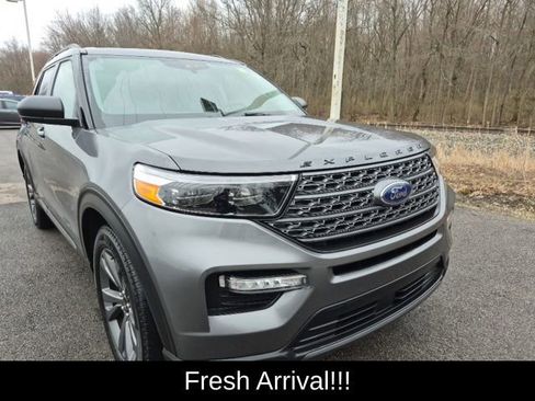 Used 2021 Ford Explorer XLT w/ Equipment Group 202A image 13