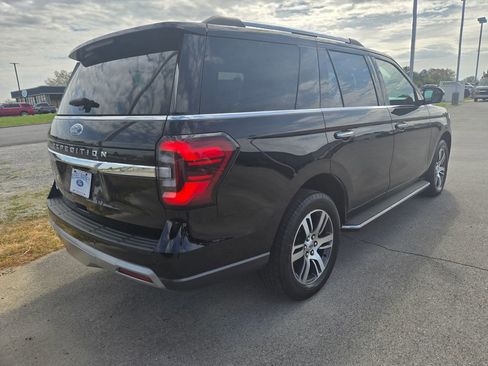 Used 2023 Ford Expedition Limited RWD image 4