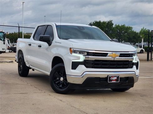 Used 2024 Chevrolet Silverado 1500 LT RWD image 2