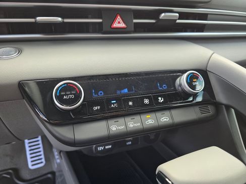 New 2026 Hyundai Elantra Sport FWD image 21