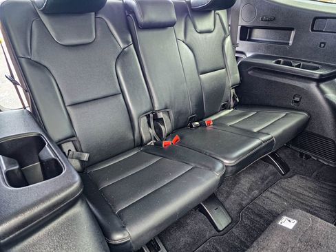 Used 2025 Kia Telluride S image 40