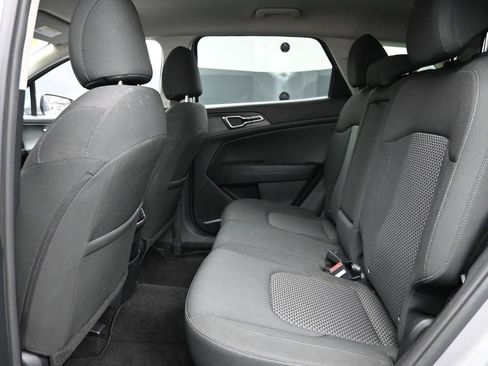 Used 2023 Kia Sportage LX AWD/4WD image 10