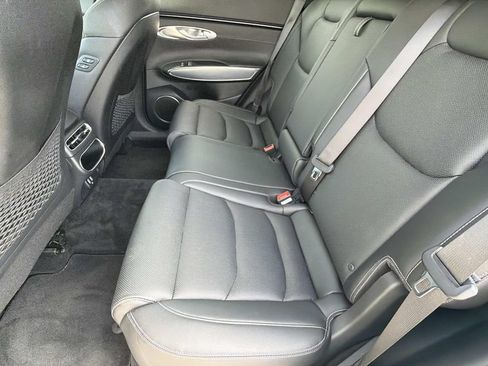 Used 2024 Genesis GV70 2.5T w/ Select Package AWD/4WD image 14