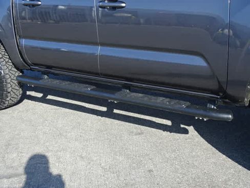 Used 2023 Toyota Tacoma SR AWD/4WD image 9